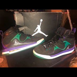 5.5Y Jordan’s! In perfect condition!